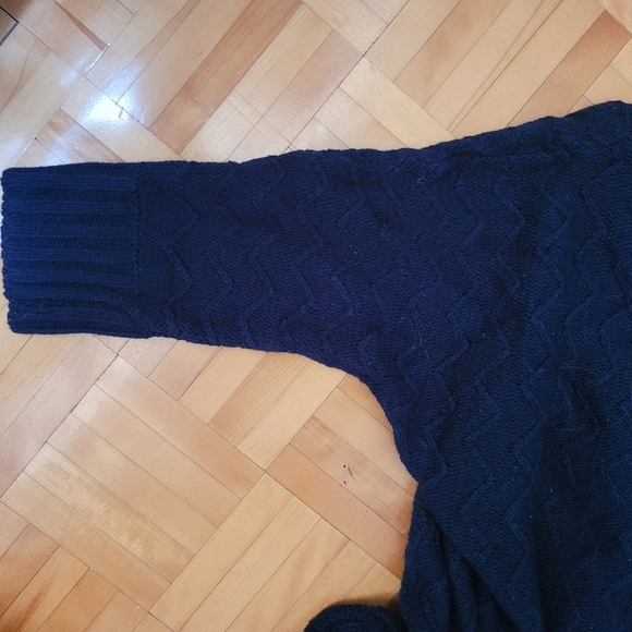 Women Cardigan - Picture 6 of 10